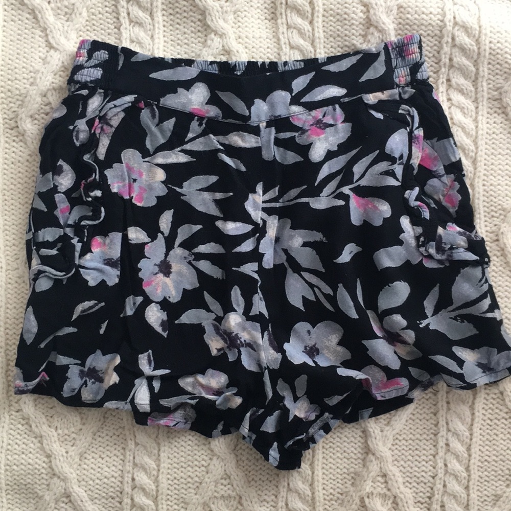 Urban outfitters kimchi blue floral soft shorts